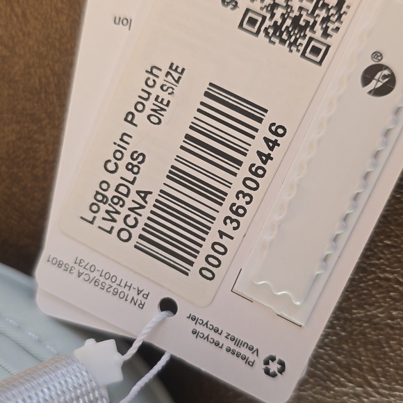 NWT Lululemon Logo Coin Pouch in Ocean Air Blue (OCNA) - Picture 4 of 5